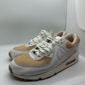 Nike DD9678-100 Size 41 (Men’s 8) Air Max